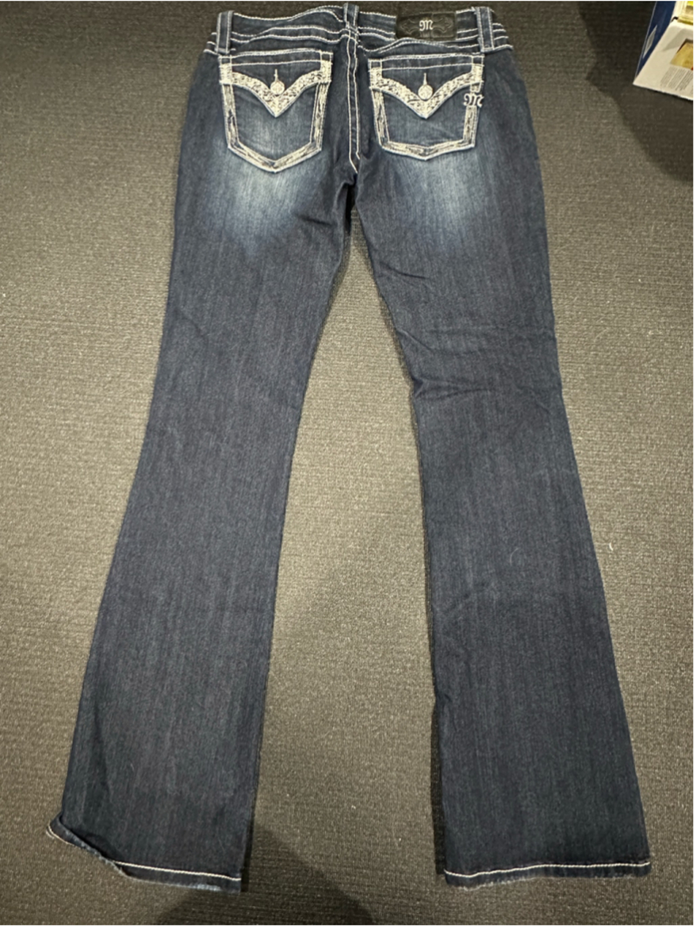 Women's Miss Me Boot Cut Jeans Size 28/ inseam 34 Embellished Pockets